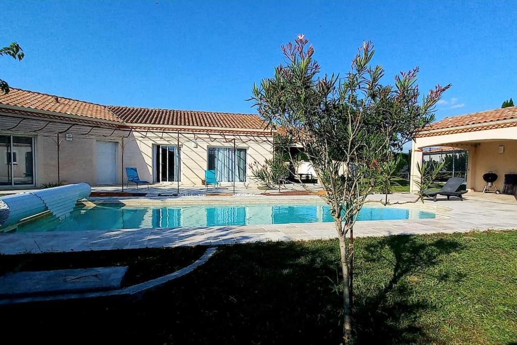 Villa 140 M² Hab. Avec Piscine كاسْتْرْ المظهر الخارجي الصورة
